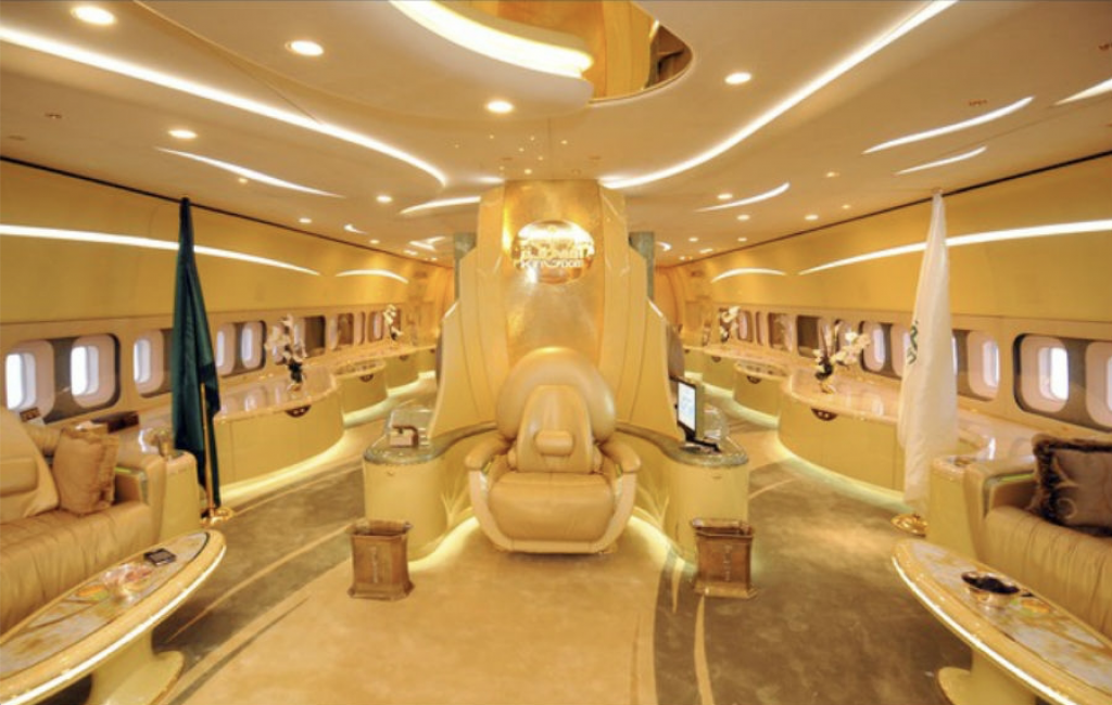 Image of Alwaleed Throne 1024x650